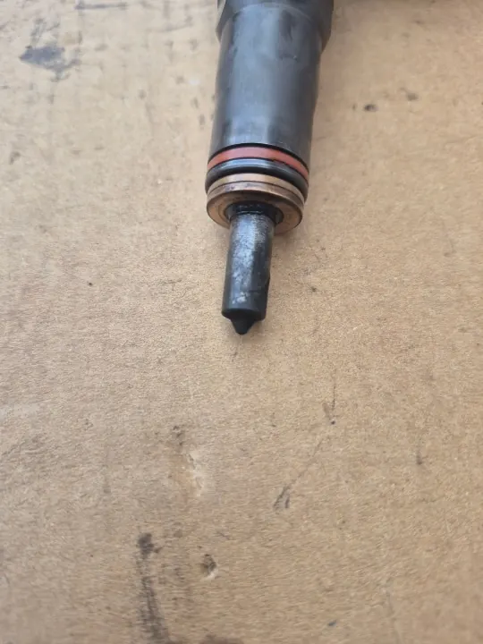 Injectiepomp VW Golf V 1.9 TDI OEM 038130073BN image 3