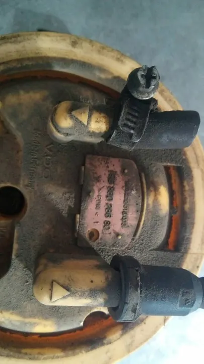 Brandstofpomp Peugeot 406 2.0 HDI 9638028680 image 2