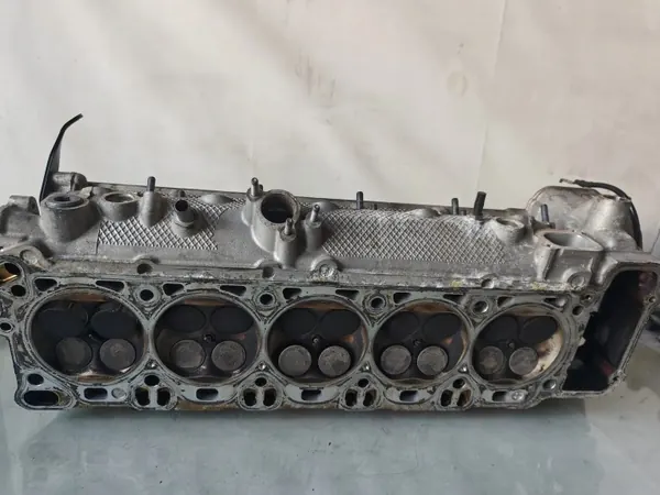 OEM 7833882 Sylinterikansi vasen BMW M5/M6 V10 image 7