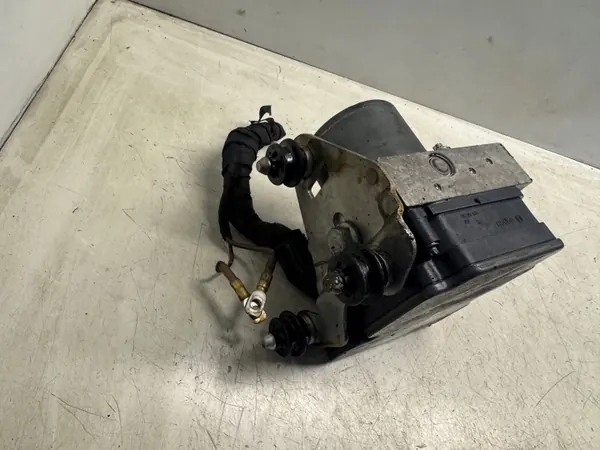 Audi ABS-pomp OEM 4G0614517AJ voor A6 C7 Allroad image 5