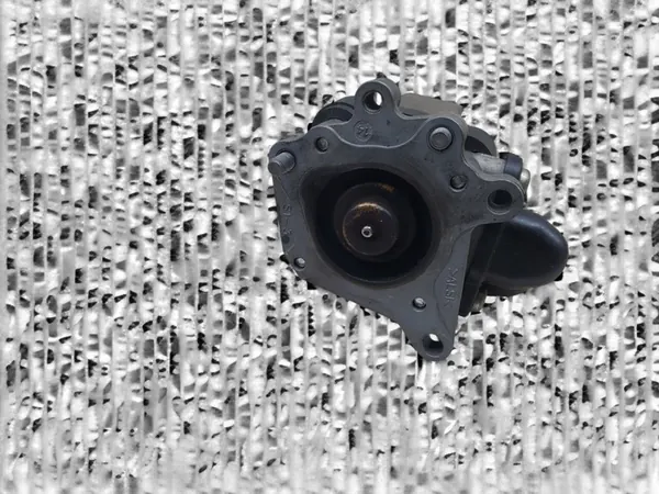 EGR-venttiili Audi A3 S3 8V 2015 OEM 06K131097L image 7