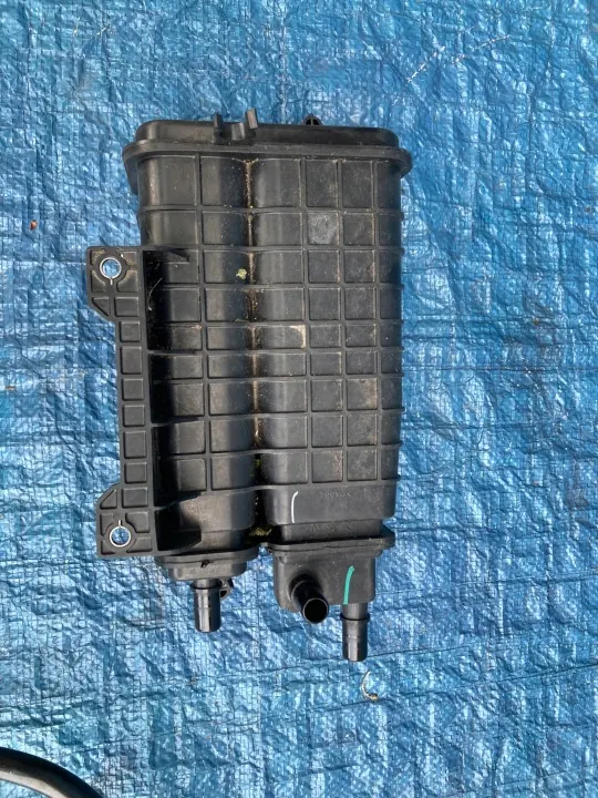 Filtro de carbón OEM 31420-P4800 - Usado image 2