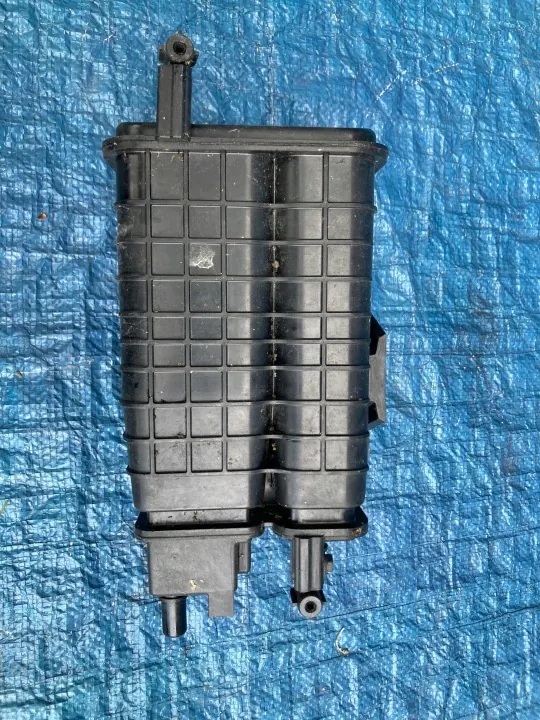 Filtro de carbón OEM 31420-P4800 - Usado image 3