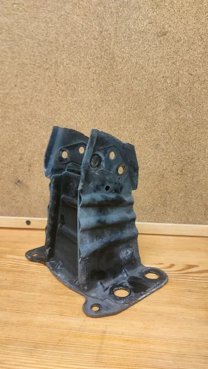 AUDI A3 LIFT 2008-2013 Etuvasemman murskausalue 8P0807133A image 2