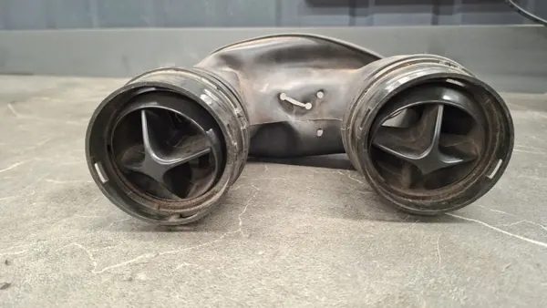 OEM 1238320988 Matkustamon ilmakanava Mercedes W123 image 4
