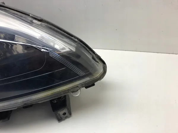 Oikea Etuvalaisin Renault Scenic III 3 Lift Eu 260106928R image 4