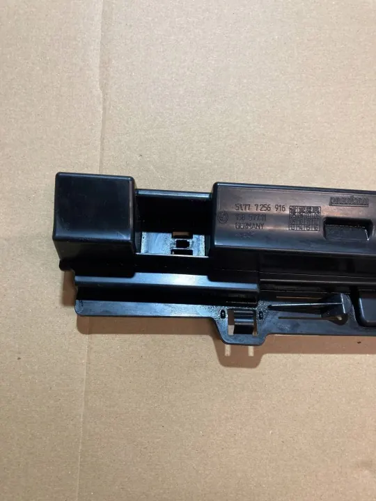 BMW 3 F30/31 Rechter voor dorpelafdekking OEM 51777256916 image 5