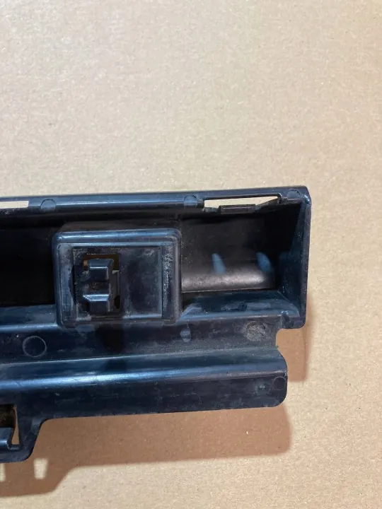 BMW 3 F30/31 Rechter voor dorpelafdekking OEM 51777256916 image 7