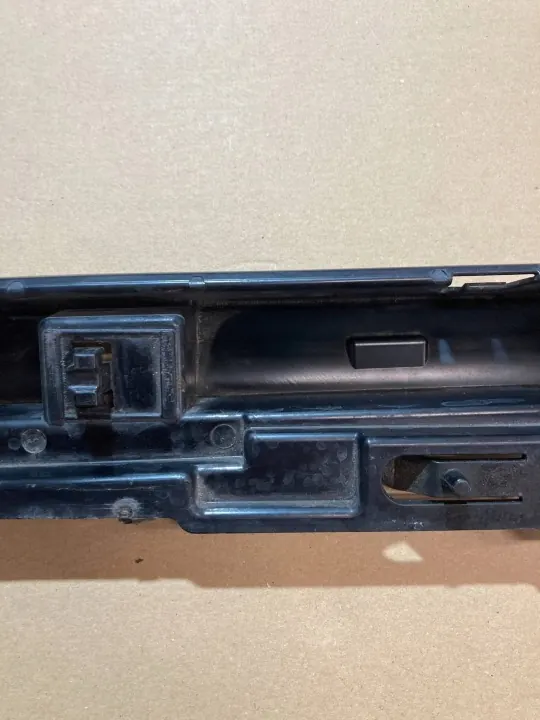 BMW 3 F30/31 Rechter voor dorpelafdekking OEM 51777256916 image 8
