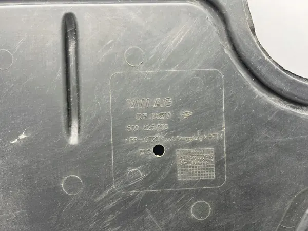 OEM 5Q0825236 Cubierta Inferior Motor VW Audi image 4