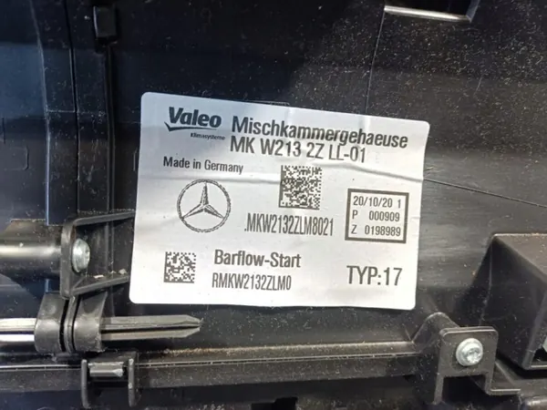 Mercedes-Benz W213 Verwarmingsblazer OEM Wrakowisko-28543- image 4