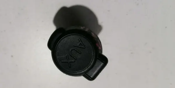 Prise AUX USB CITROEN C3 II Pièce OEM image 2
