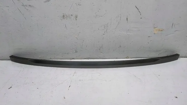 Achterklep Strip Land Rover L460 OEM M8E2404C42 image 2