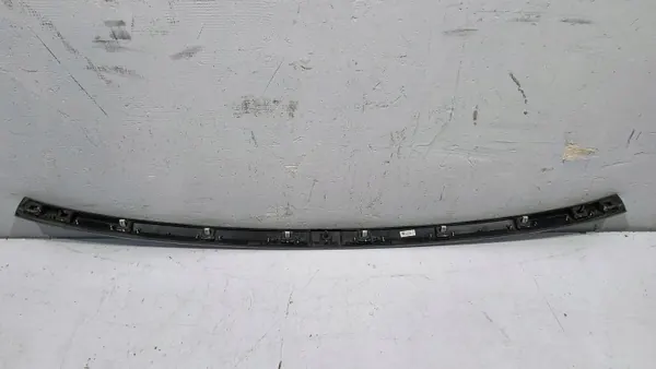 Achterklep Strip Land Rover L460 OEM M8E2404C42 image 6