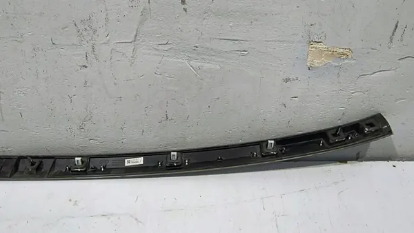 Achterklep Strip Land Rover L460 OEM M8E2404C42 image 8