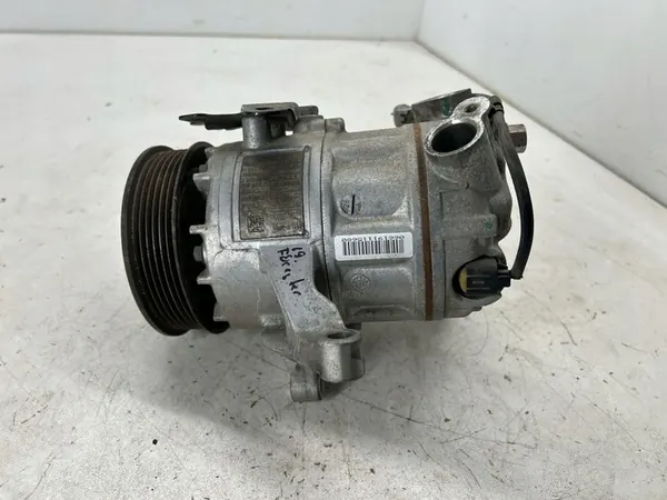 Compressore aria condizionata Subaru OE 73111SJ030 image 2