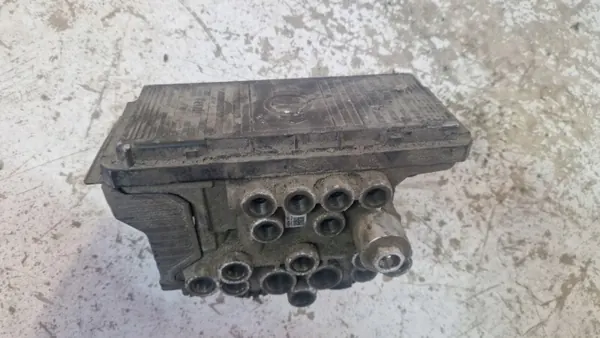 Modulador EBS Knorr usado OEM k110612v04 image 4