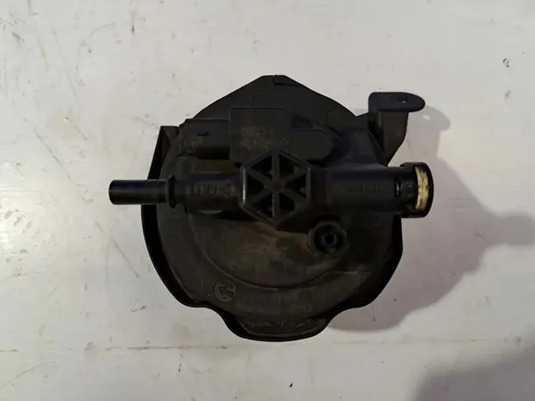 Polttoainesuodattimen Kotelo Volvo V50 2.0L 2004 OEM 30725048 image 3