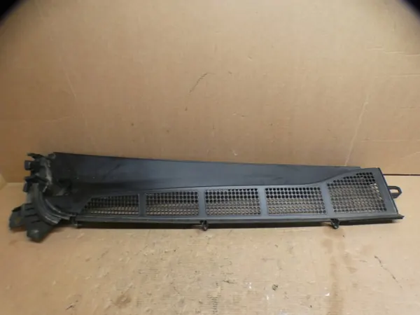 Tuulilasin tiiviste vasen/oikea OEM 9806194777/9808467277 image 5