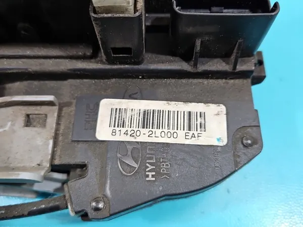 Höger Baklås 81420-2L000 Hyundai i30 I 07-12 4PIN image 5