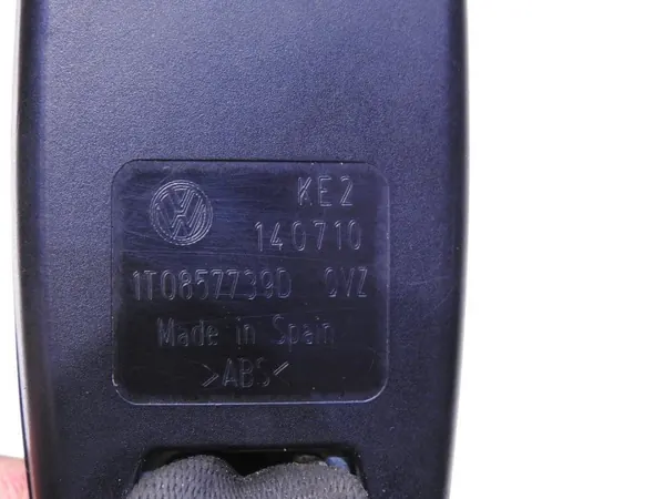 OEM 1T0857739D Achterste gordelsluiting - Gebruikt image 5