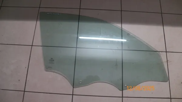 Audi A1 framdörrglas OEM 82G845202A - Begagnad image 2