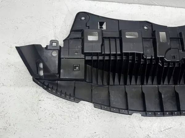 Toyota Yaris IV stötfångarsköld OEM 52618-0D180 image 6