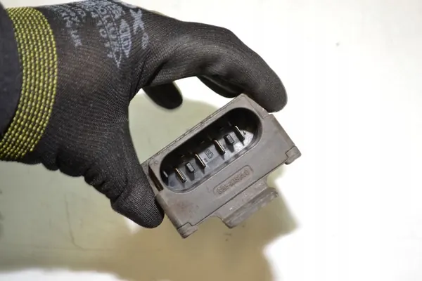 MERCEDES W210 E270 CDI KOMBI LIFT TUULETTIMEN OHJAIN image 2