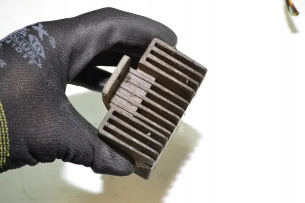 MERCEDES W210 E270 CDI KOMBI LIFT TUULETTIMEN OHJAIN image 4