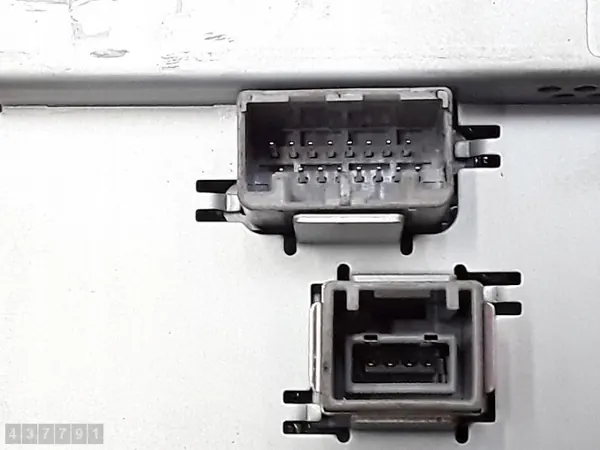 Ecrã de visualização Volvo S60 OEM 31337644 - Usado image 3