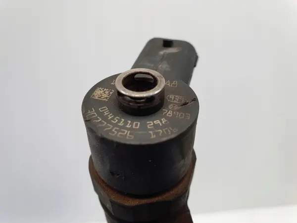 VOLVO XC60 XC90 S80 II V70 III 2.4 D5 Injektor 0445110298 image 2