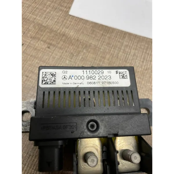 Latausrele Mercedes-Benz E W212 2012 A0009822023 image 3