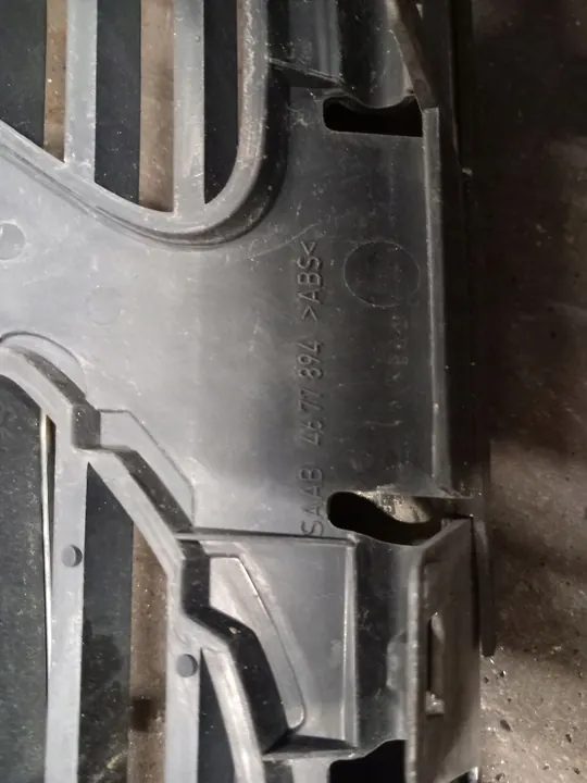 Radiator Grille Saab 900 image 2