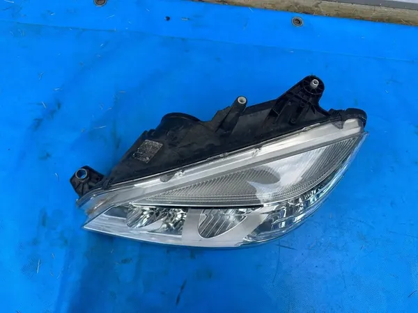 Linker koplamp Mercedes C 204 W204 07-11 A2049065103 image 3