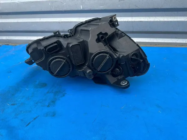 Linker koplamp Mercedes C 204 W204 07-11 A2049065103 image 5