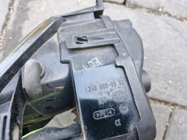 Audi A3 8P Oikea halogenivalo OEM 246968088 image 4