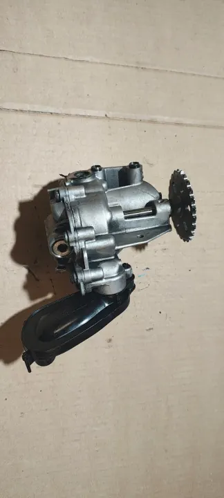 Pompe à huile OEM 150001650R pour Nissan Renault image 2