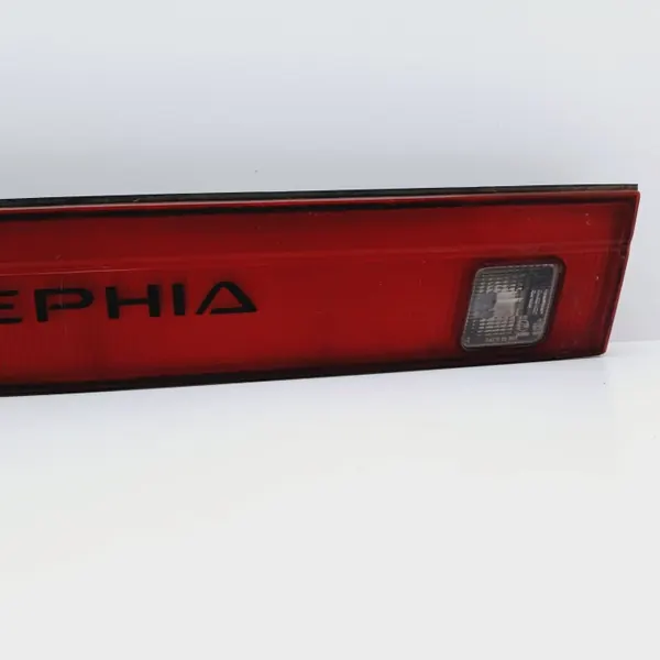 Kia Sephia Kofferraumblende OEM DRC83584 Gebraucht image 3
