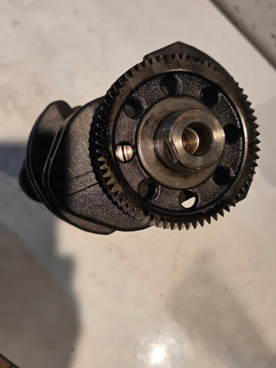 Vevaxel Audi A4 B7 2.0 TDI BRE 03g105212a image 7