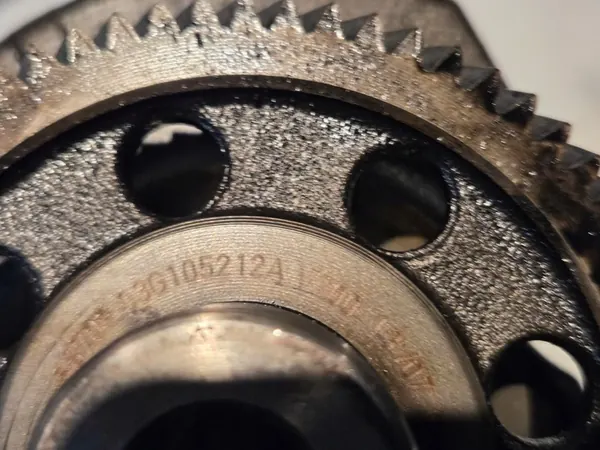 Vevaxel Audi A4 B7 2.0 TDI BRE 03g105212a image 9