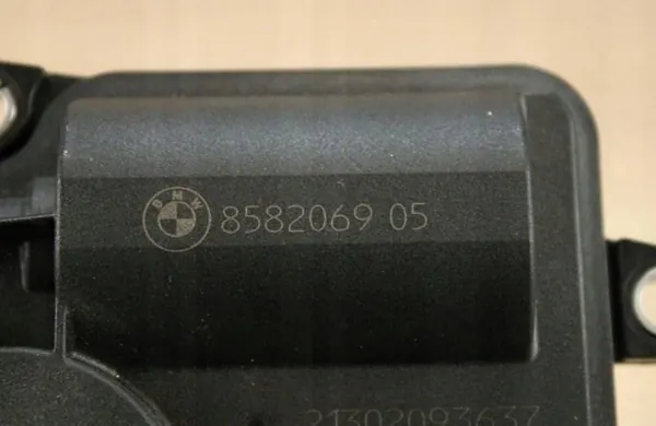 Moteur d'Actionneur de Papillon BMW 3.0D G30 8582069 image 3