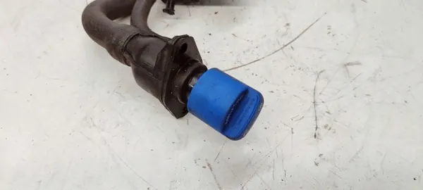 Enchedor Tanque AdBlue Audi OEM 8W6131963B - Usado image 5