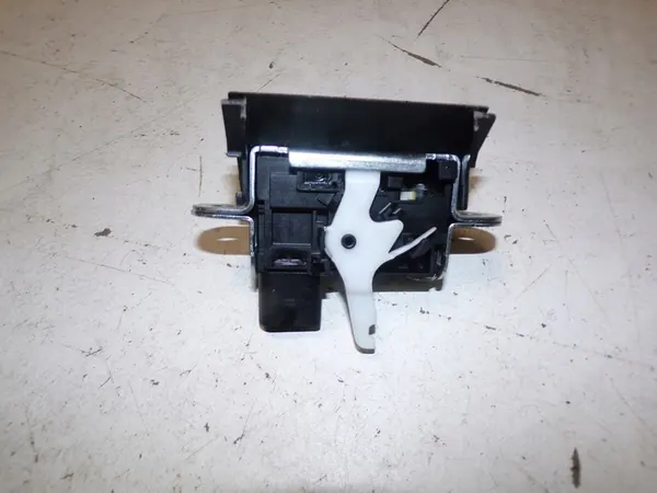 Bagagelås SEAT IBIZA IV 6J LIFT image 3