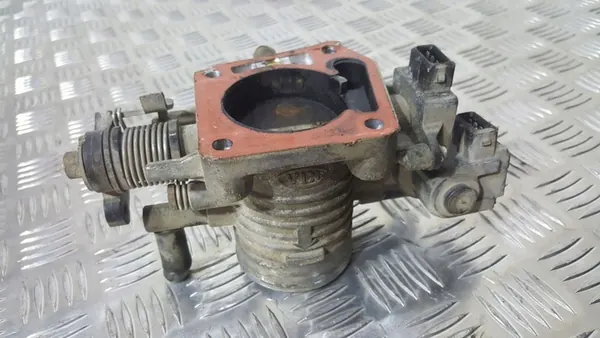 Drosselklappe KIA Sephia 0K24720660 image 2