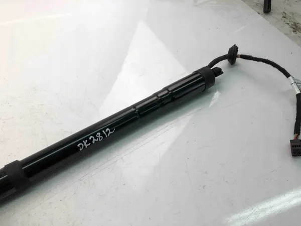 Atuador de porta-malas esquerdo VOLVO S90 2019 OEM 31385256 image 2