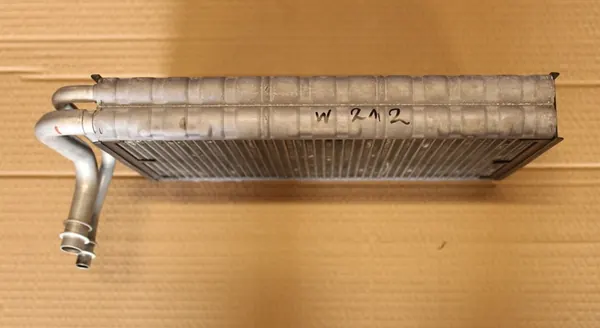 Calefactor Mercedes W212 A2048300258 image 3