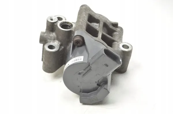 Oliepomp Volvo V60 2.4 D6 OEM 31325625 image 2