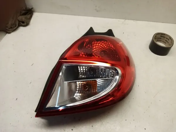 Lámpara Trasera Derecha Renault Clio III 2009-2012 OEM 8200886946 image 7