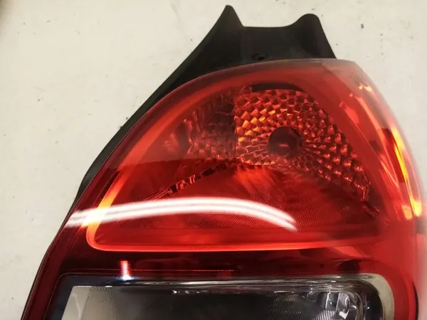 Lámpara Trasera Derecha Renault Clio III 2009-2012 OEM 8200886946 image 9