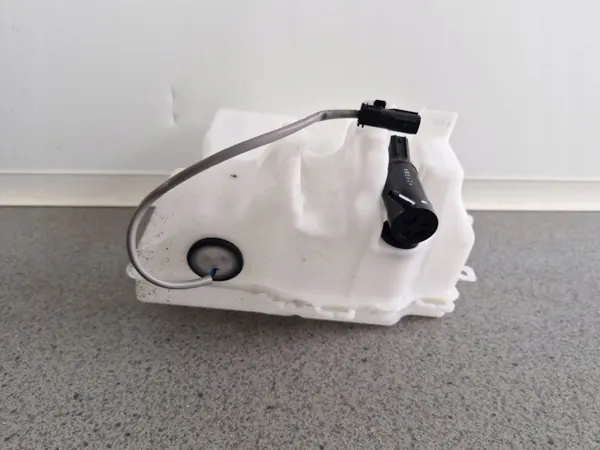 Mitsubishi L200 5 V 15- Spolarvätsketank OEM ZSMITL200 image 6